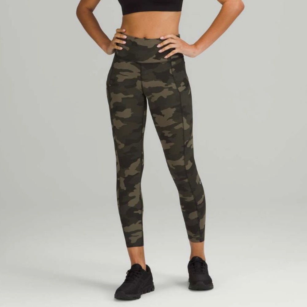 Lululemon Fast and Free High-Rise Tight 25"
Heritage 365 Camo Medium Olive Multi